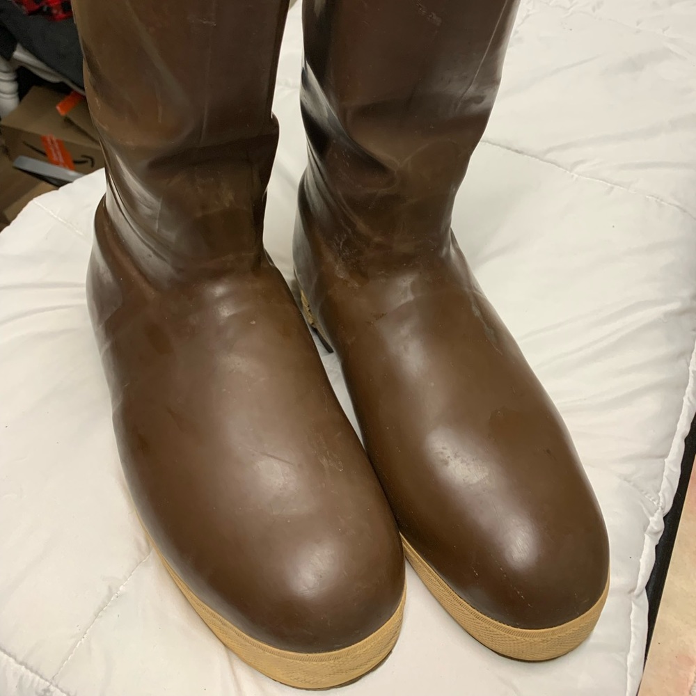 Xtratuf mens size 12 rubber boot